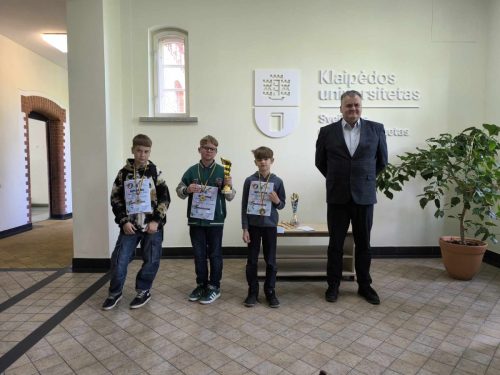 U12 įskaitos nugalėtojai : Gediminas Ragainis, Vilius Barvydas, Sergey Porozov
